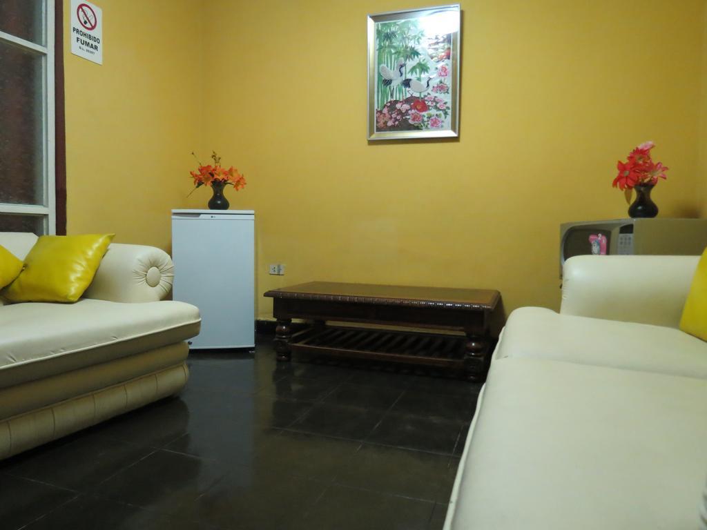 トルヒーリョ Residencial El Sol De Los Pinos Bed & Breakfast エクステリア 写真