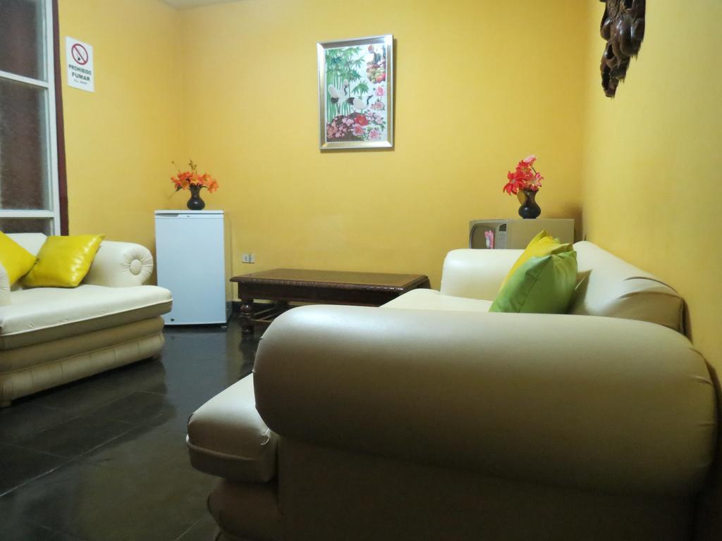トルヒーリョ Residencial El Sol De Los Pinos Bed & Breakfast エクステリア 写真