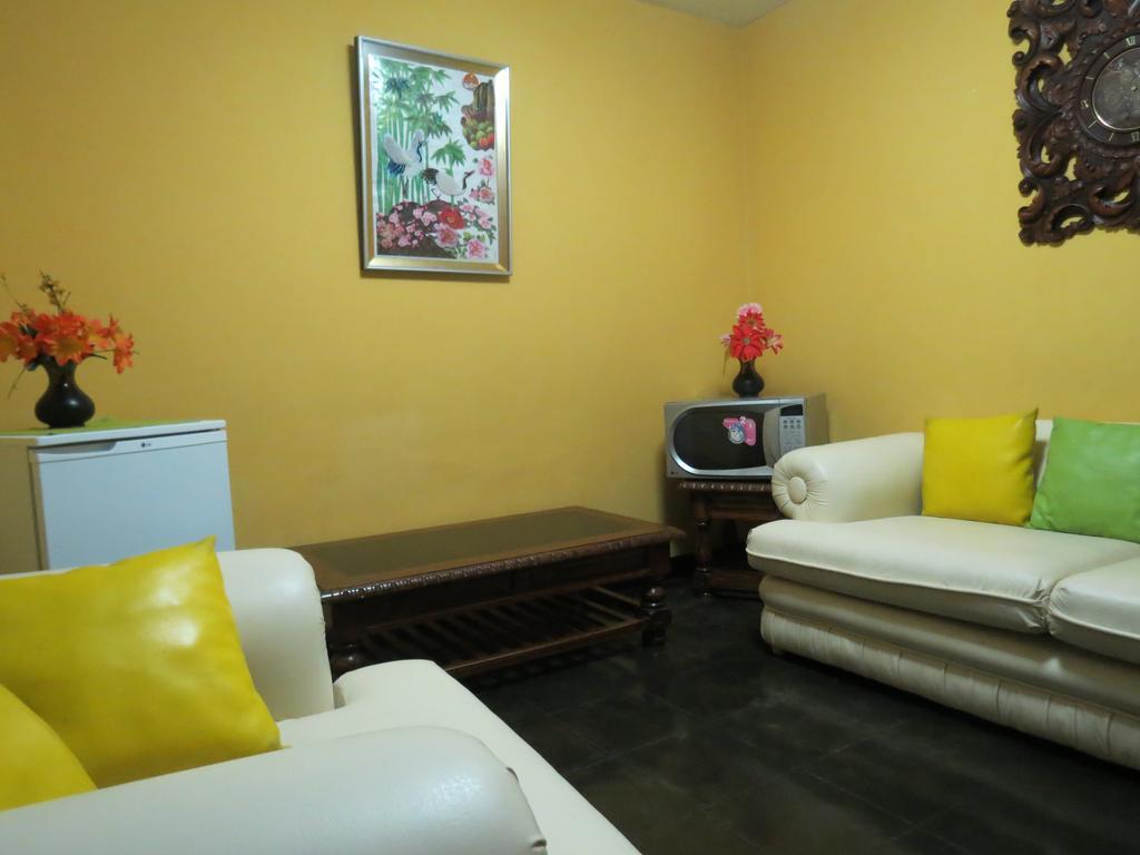 トルヒーリョ Residencial El Sol De Los Pinos Bed & Breakfast エクステリア 写真