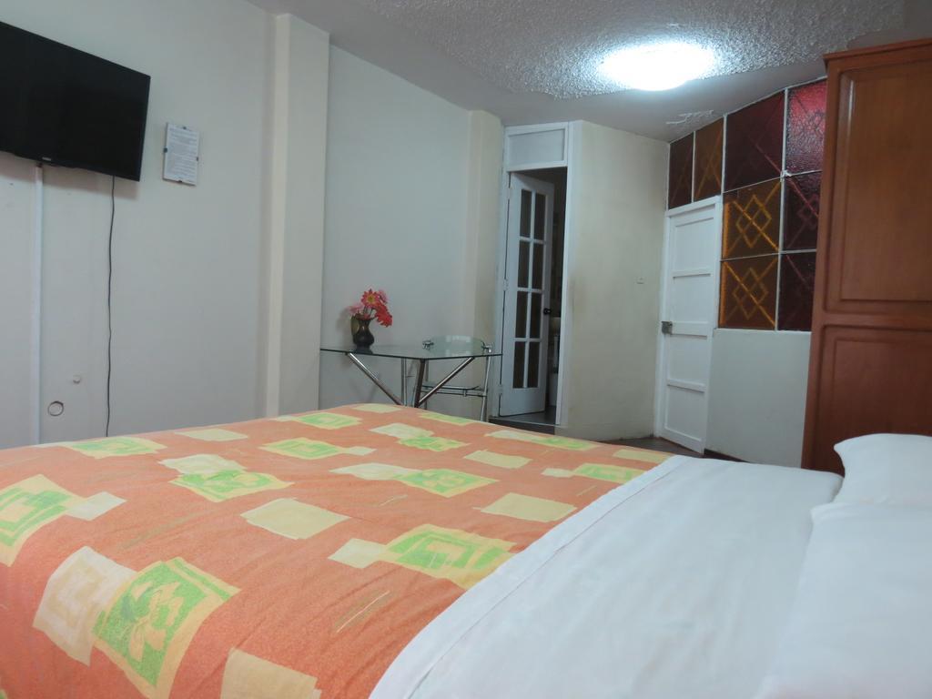 トルヒーリョ Residencial El Sol De Los Pinos Bed & Breakfast エクステリア 写真