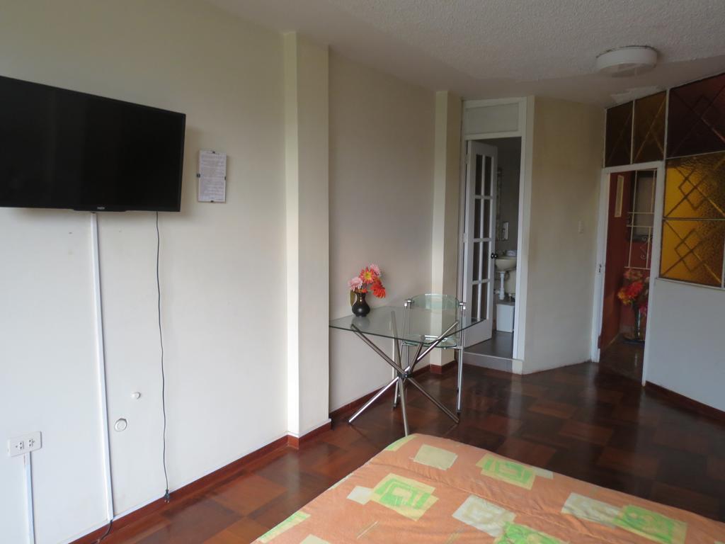トルヒーリョ Residencial El Sol De Los Pinos Bed & Breakfast エクステリア 写真