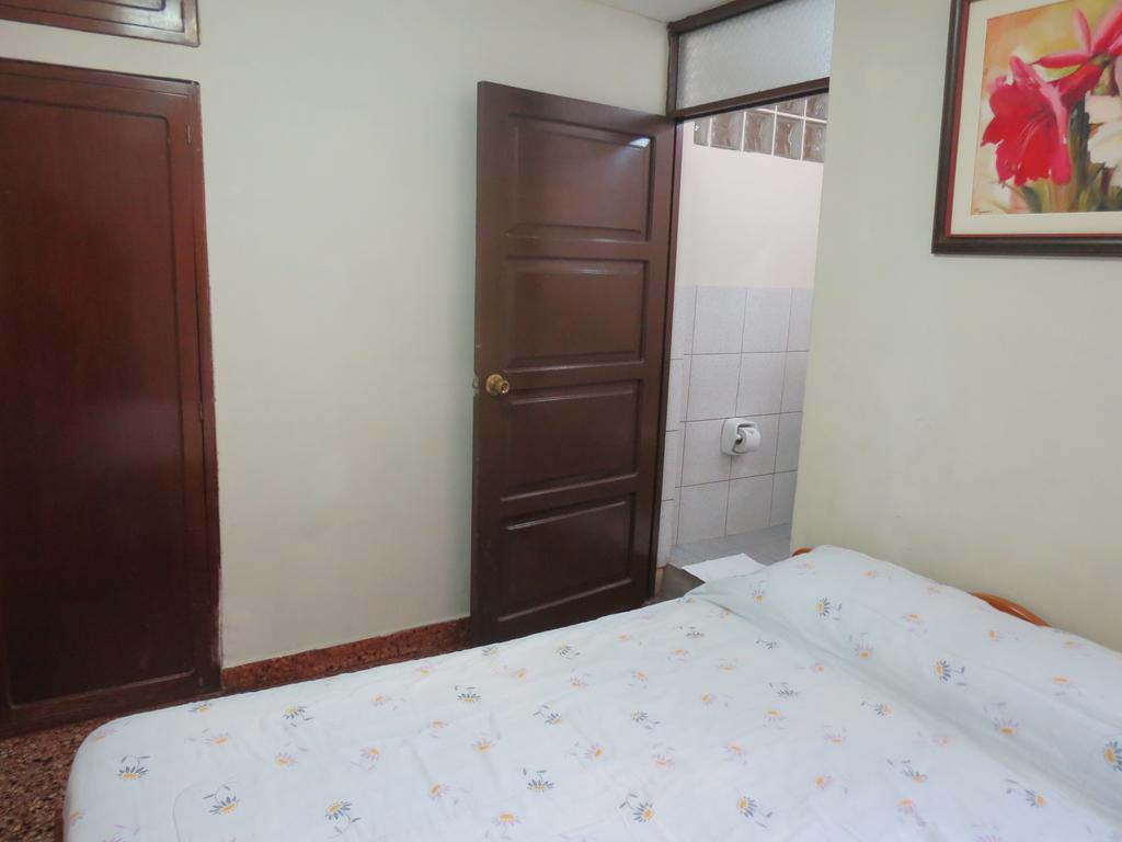 トルヒーリョ Residencial El Sol De Los Pinos Bed & Breakfast エクステリア 写真