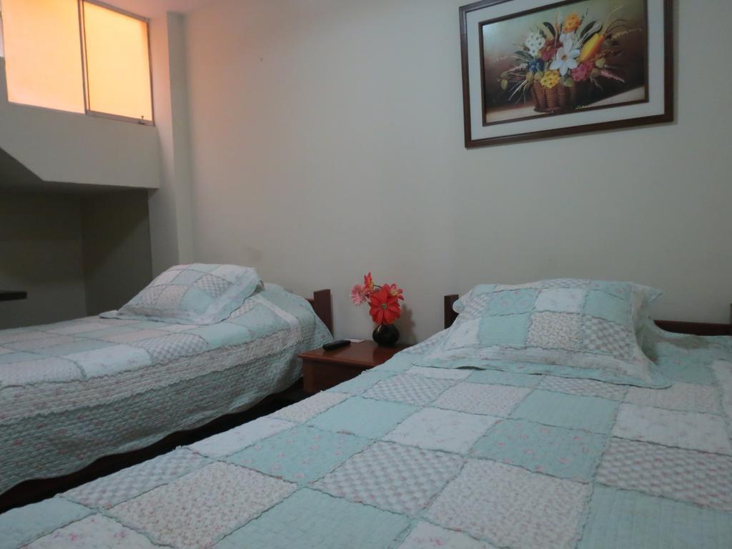 トルヒーリョ Residencial El Sol De Los Pinos Bed & Breakfast エクステリア 写真