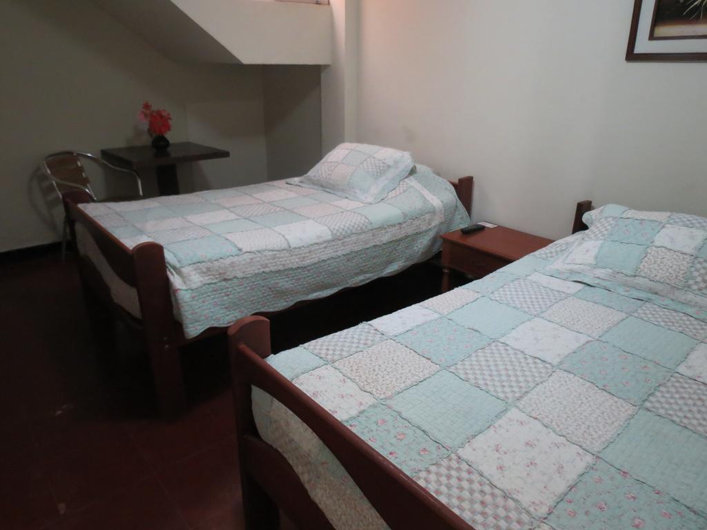 トルヒーリョ Residencial El Sol De Los Pinos Bed & Breakfast エクステリア 写真