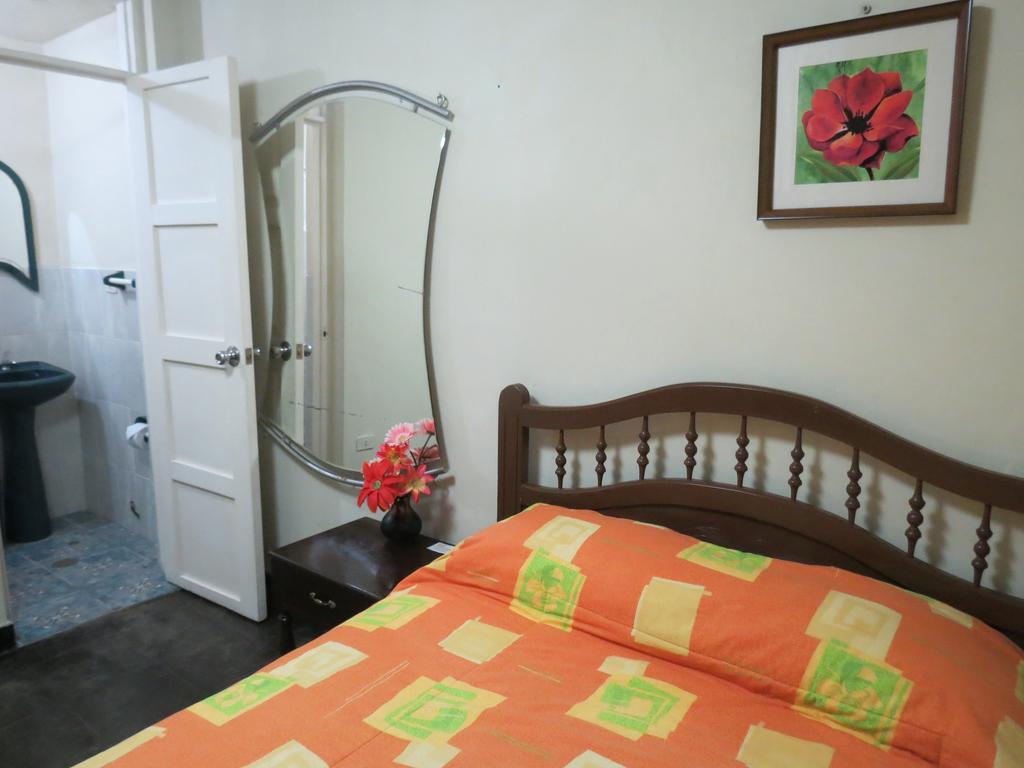 トルヒーリョ Residencial El Sol De Los Pinos Bed & Breakfast エクステリア 写真