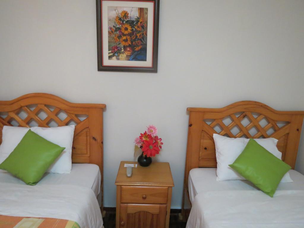 トルヒーリョ Residencial El Sol De Los Pinos Bed & Breakfast エクステリア 写真