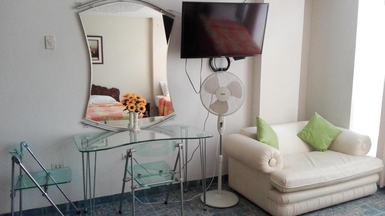 トルヒーリョ Residencial El Sol De Los Pinos Bed & Breakfast エクステリア 写真