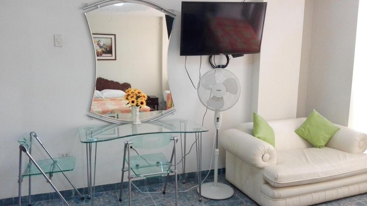 トルヒーリョ Residencial El Sol De Los Pinos Bed & Breakfast エクステリア 写真